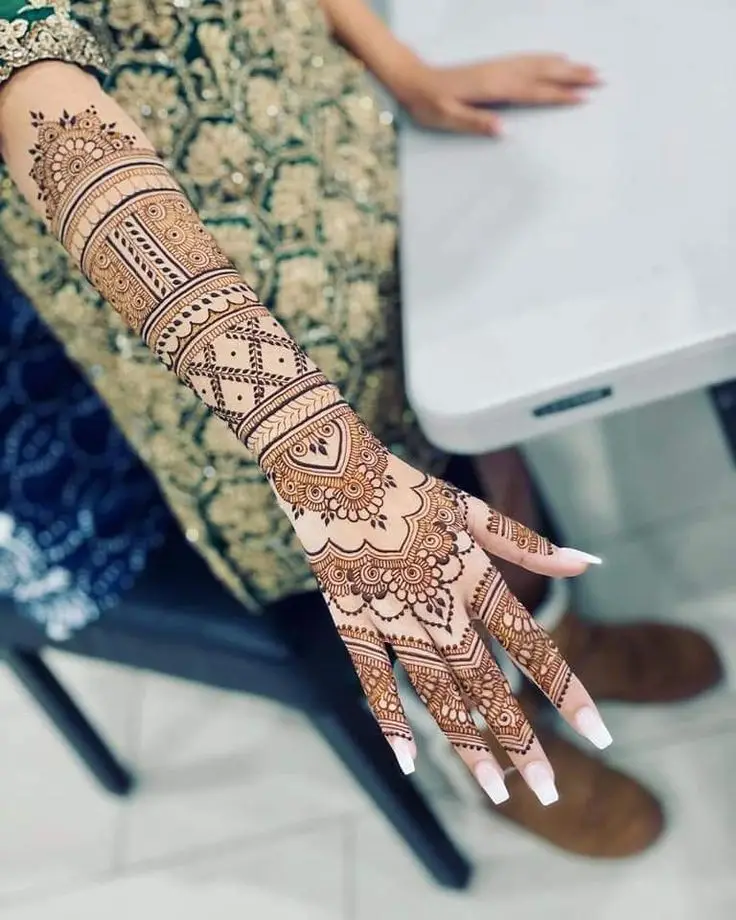 back hand mehndi design easy