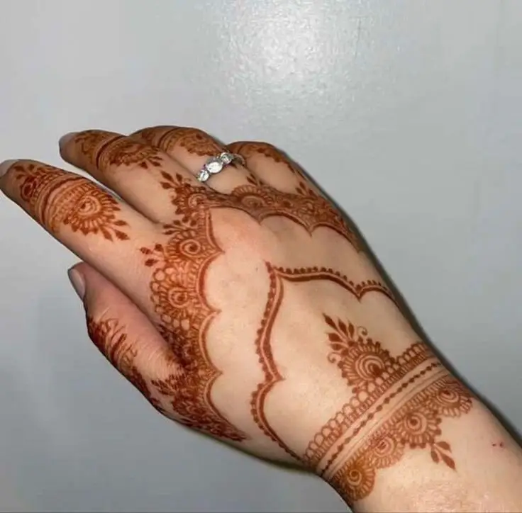 best back hand mehndi design