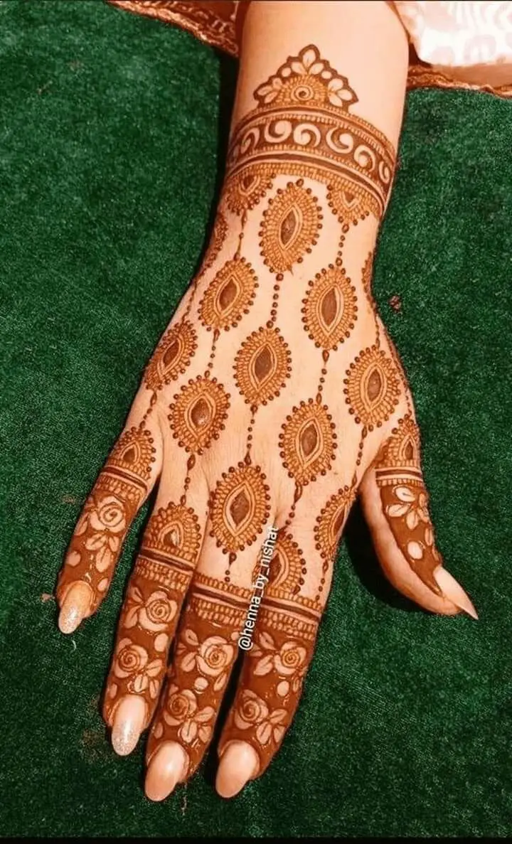 stylish back hand mehndi design arabic