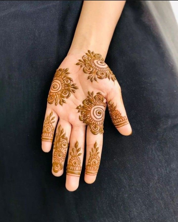 arabic instagram royal front hand mehndi design