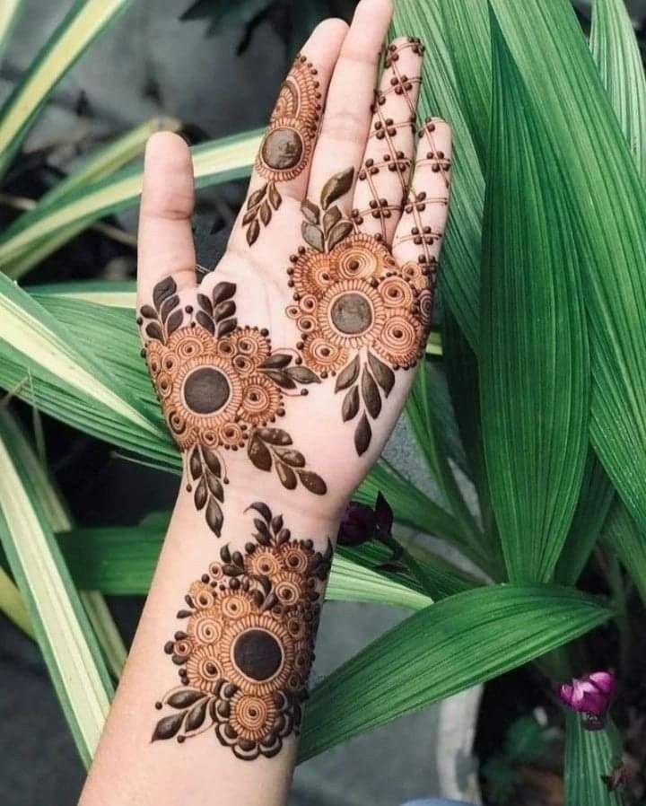 arabic mehndi designs front hand simple and beautiful