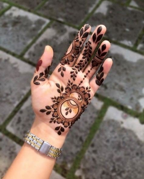 beautiful easy front hand simple mehndi design