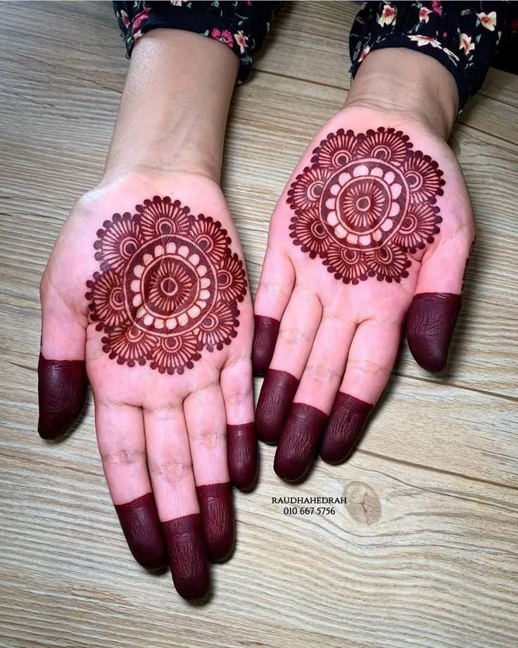 boys front hand simple mehndi design