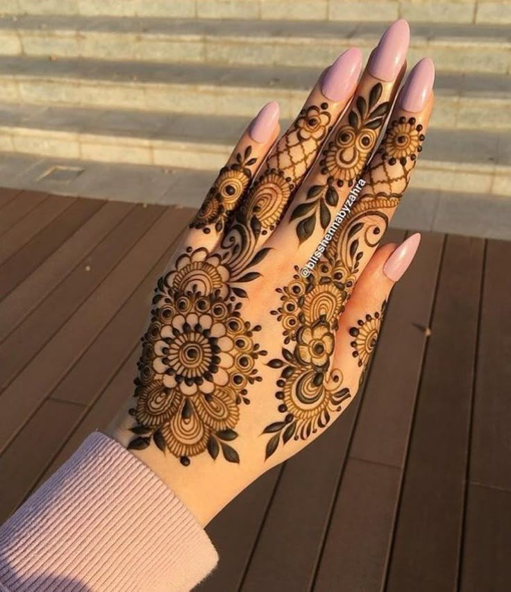 chand simple mehndi design stylish front hand