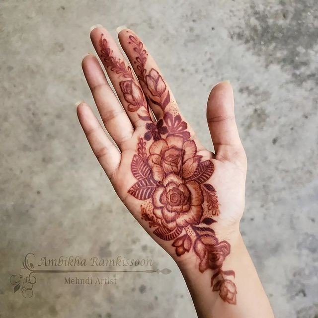 easy front hand simple mehndi design