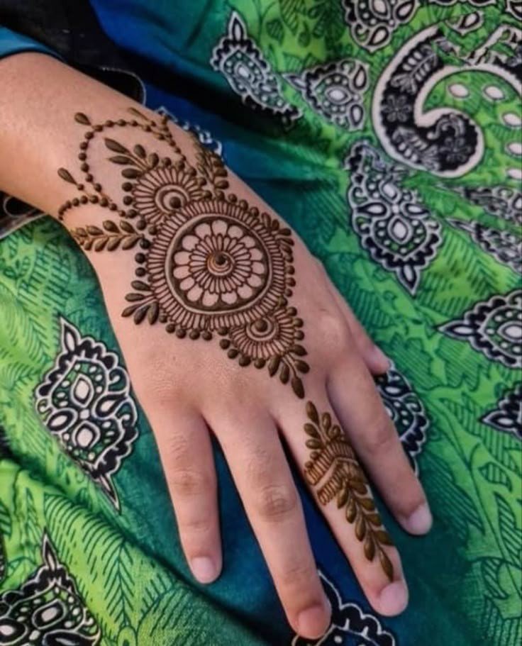 easy mehndi designs for kids front hand front and back