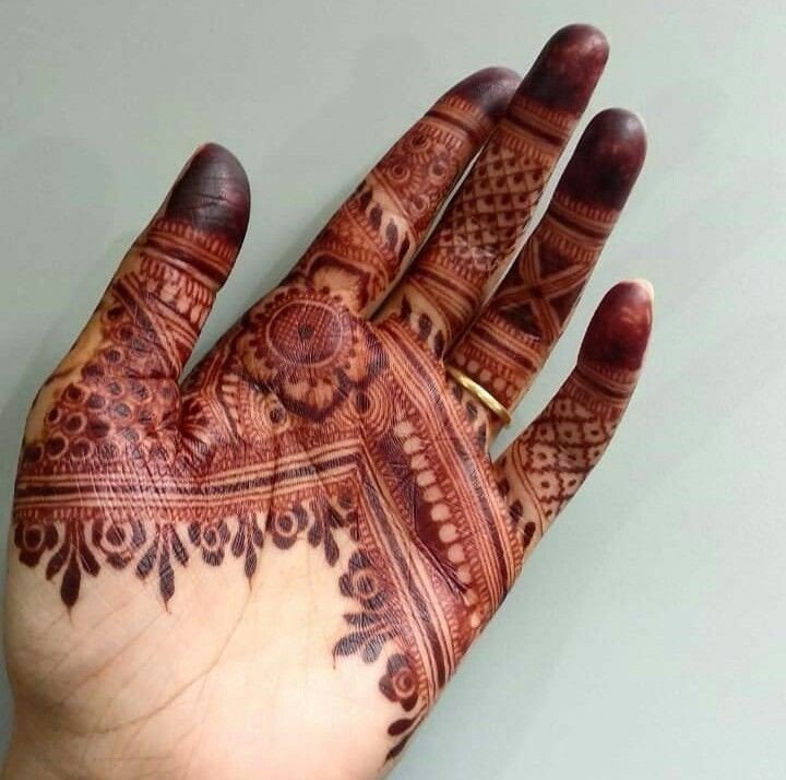 front hand simple mehndi design cute