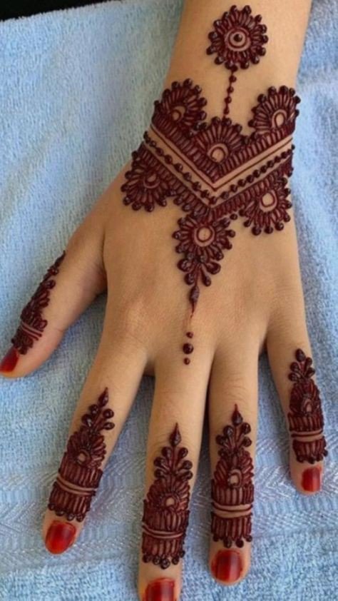 front hand simple mehndi designs for kids
