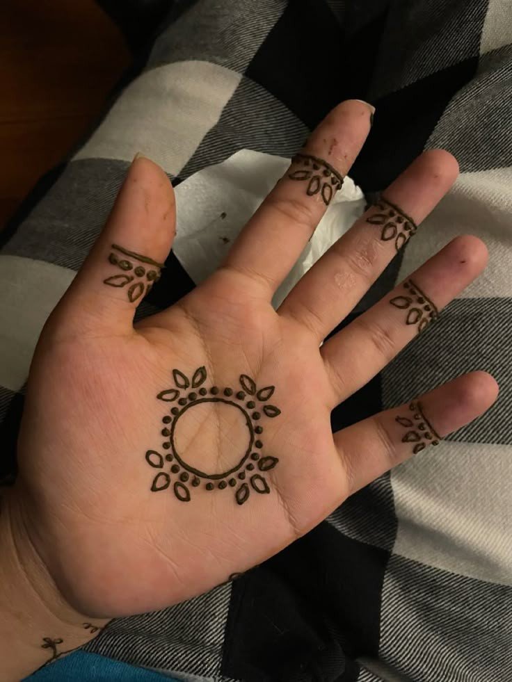 mehndi design for kids and simple