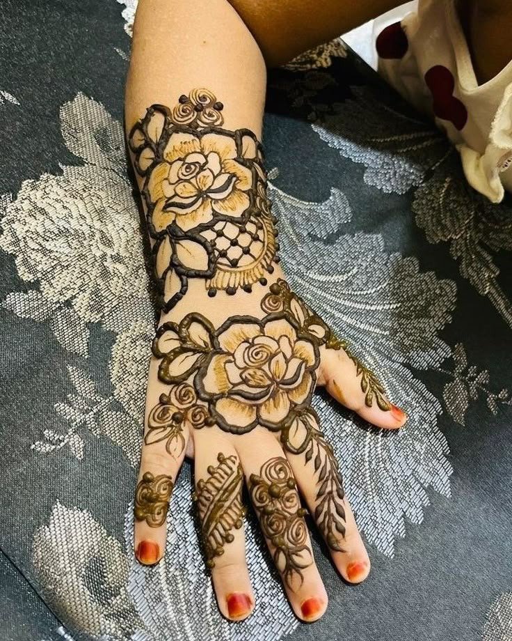 mehndi design for kids back side