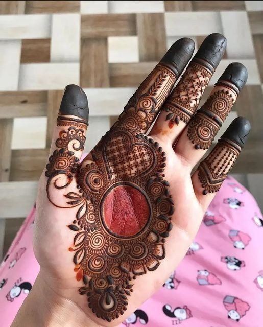 royal front mehndi design