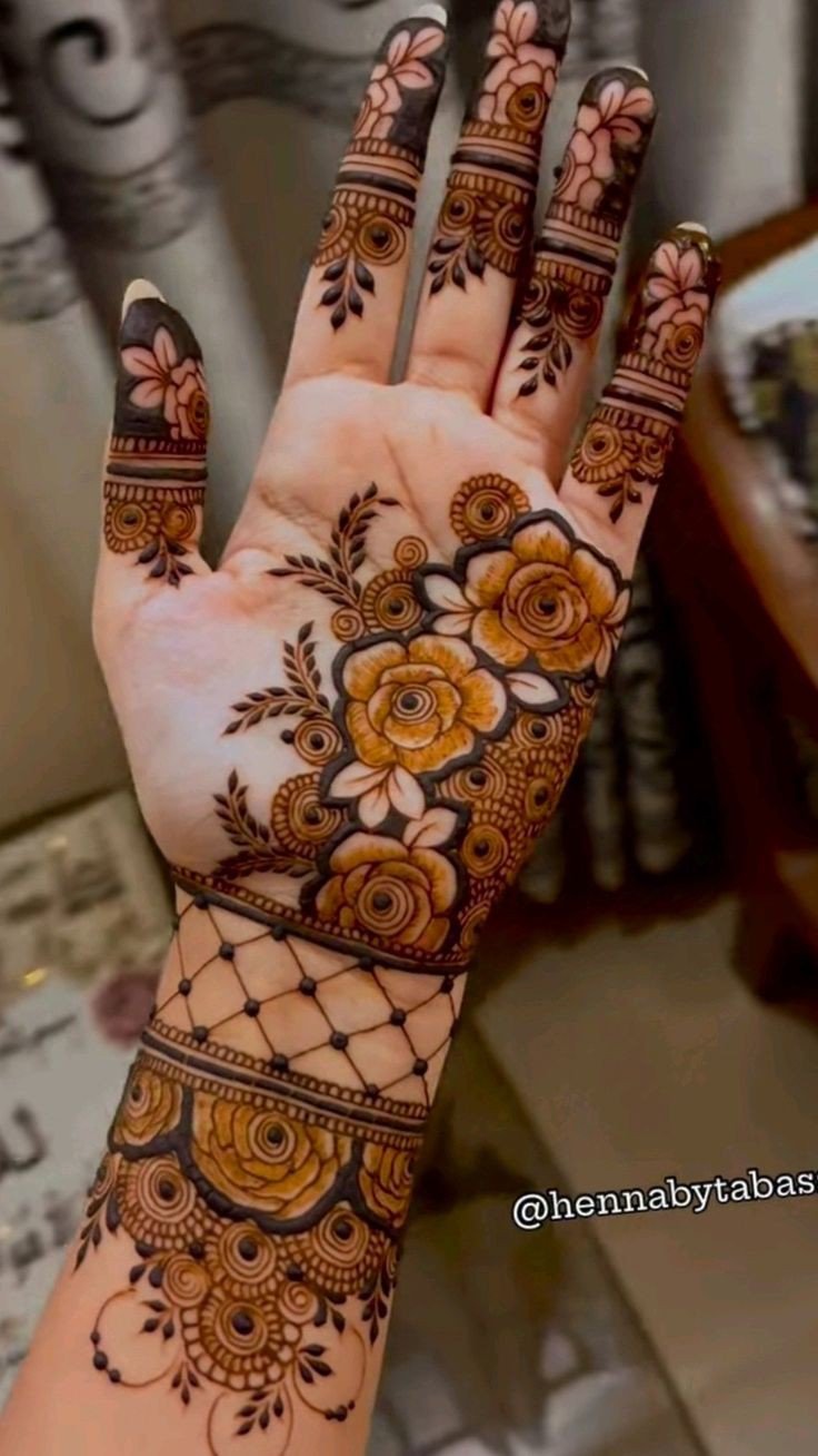 simple arabic front hand mehndi design images