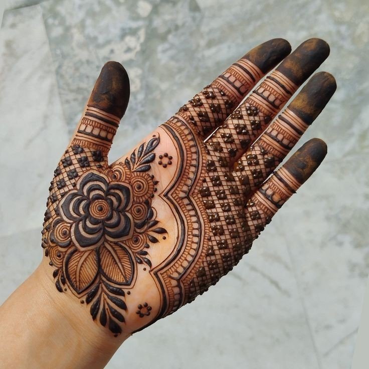simple arabic front hand mehndi design