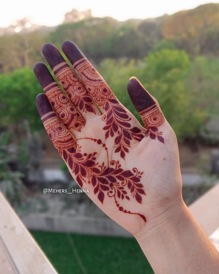 simple cute mehndi design front hand easy and beautiful