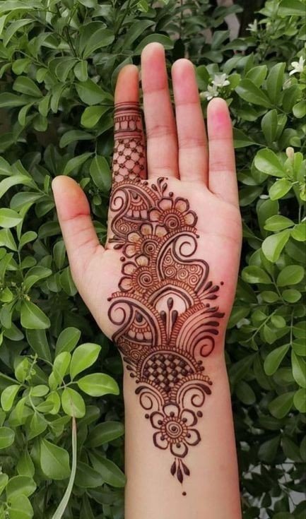 simple dubai mehndi design front hand