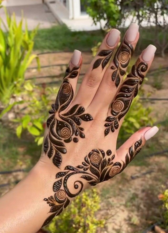 simple mehndi design bail