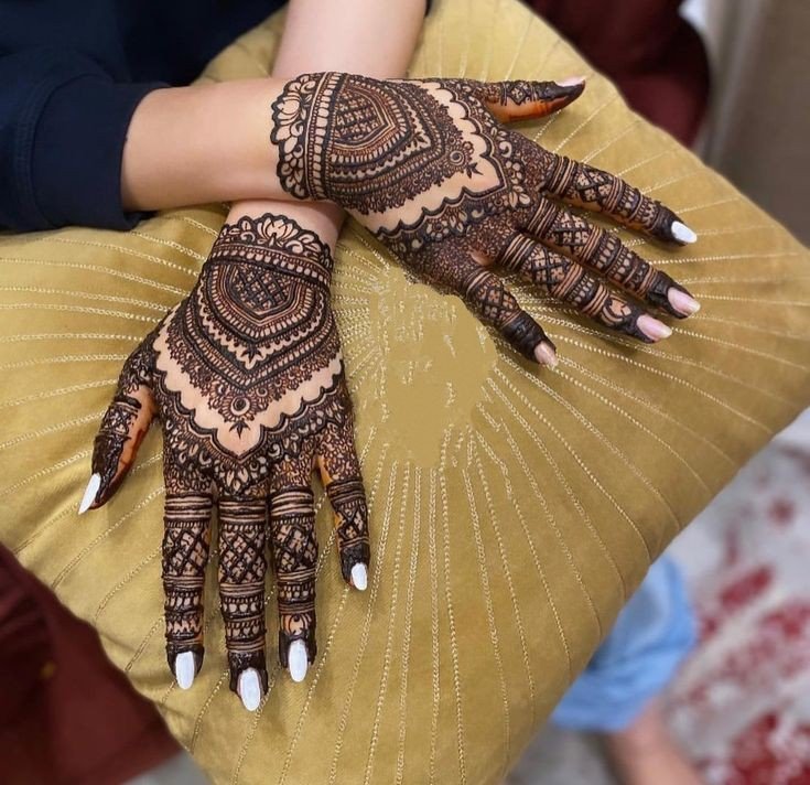 simple mehndi design bridal