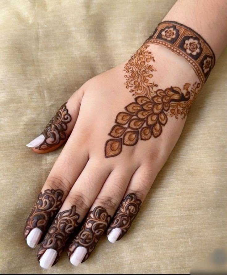 simple mehndi design decent