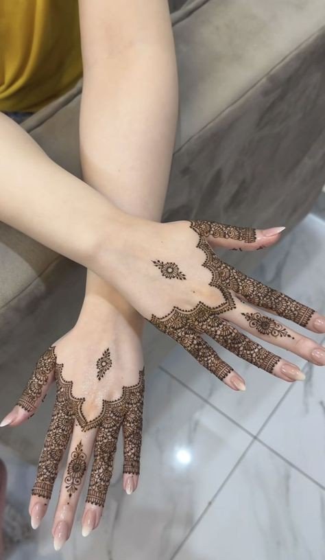 simple mehndi design photo arabic