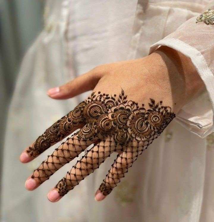 simple mehndi design photo arabic full hand