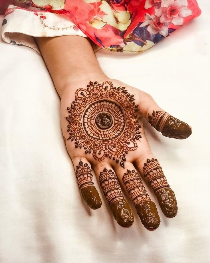 simple mehndi design photo back hand arabic