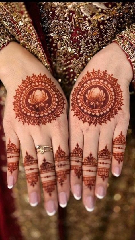 simple mehndi design photo check