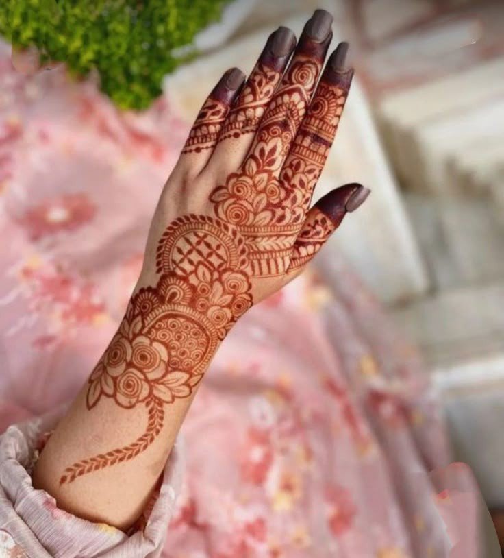 simple mehndi design photo child