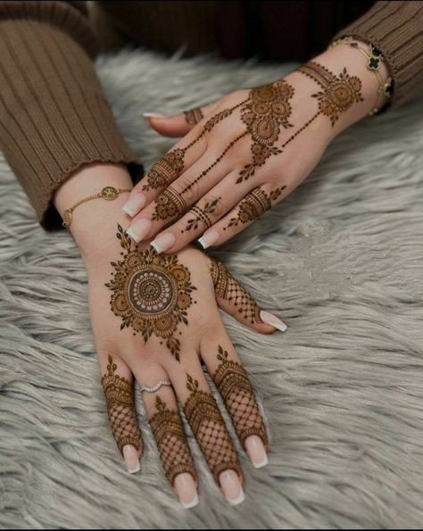 simple mehndi design photo children