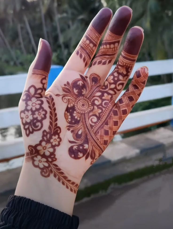 simple mehndi design photo full hand