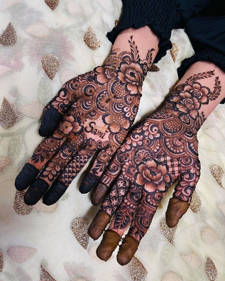 simple mehndi design photo kids