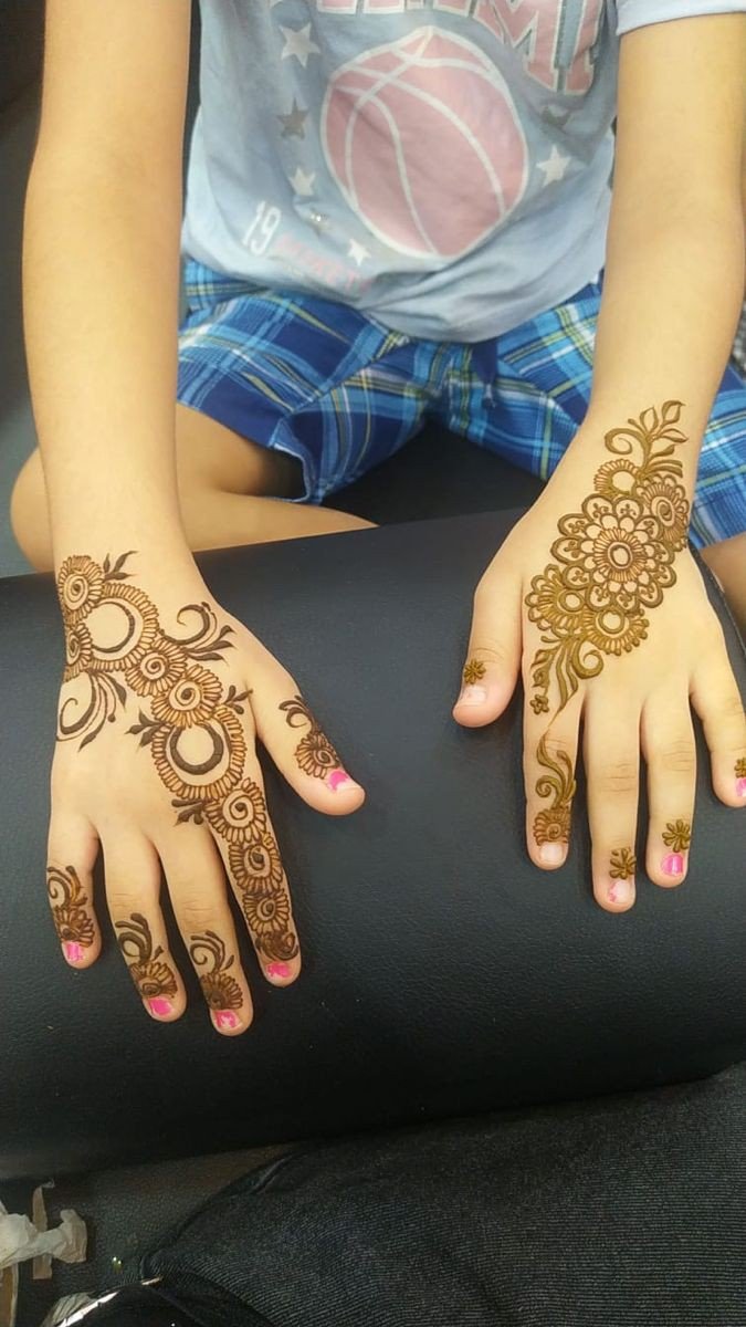 simple mehndi designs for kids fingers