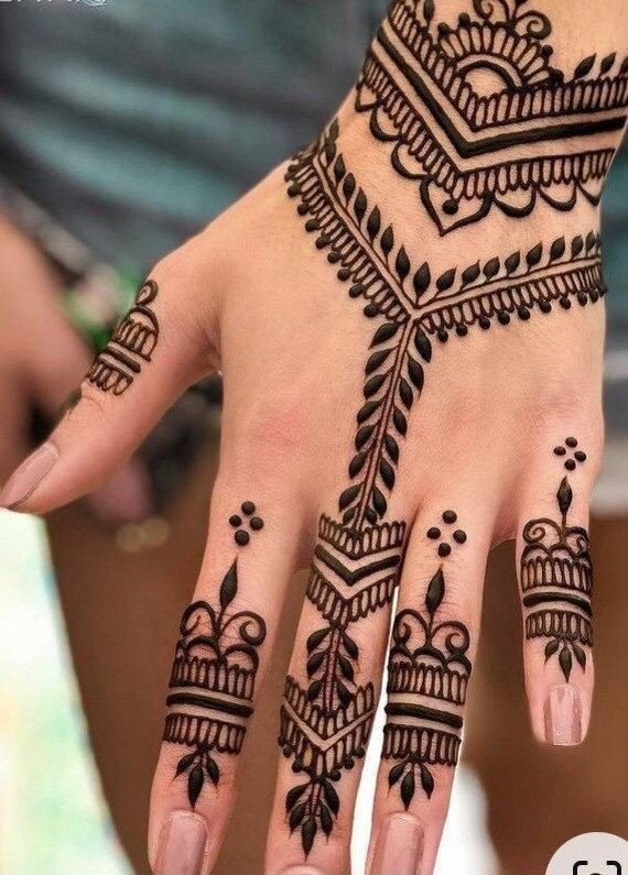 simple mehndi designs for kids front hand full hand